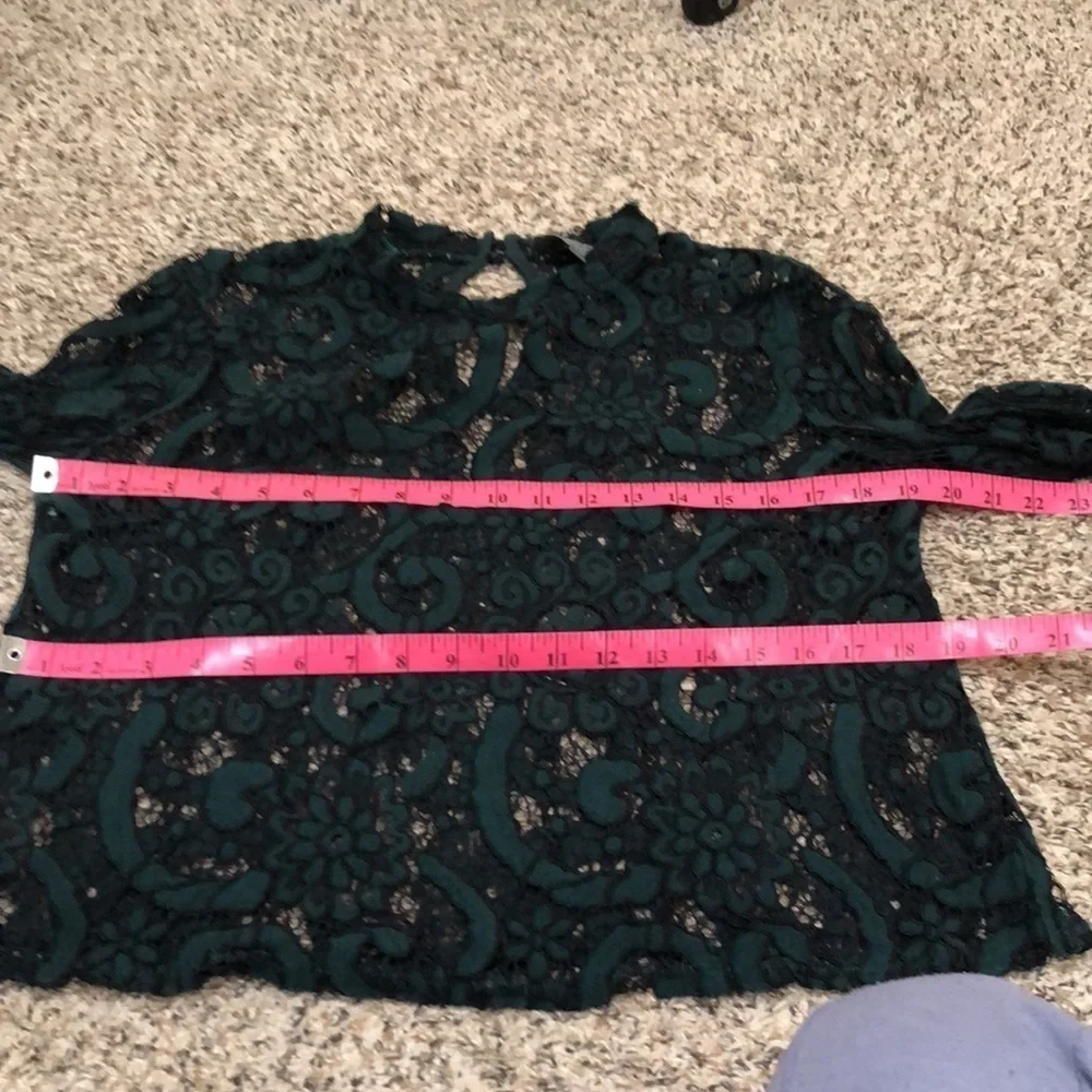 Anthropologie Sundays in Brooklyn Blouse Size Small Green Floral Lace